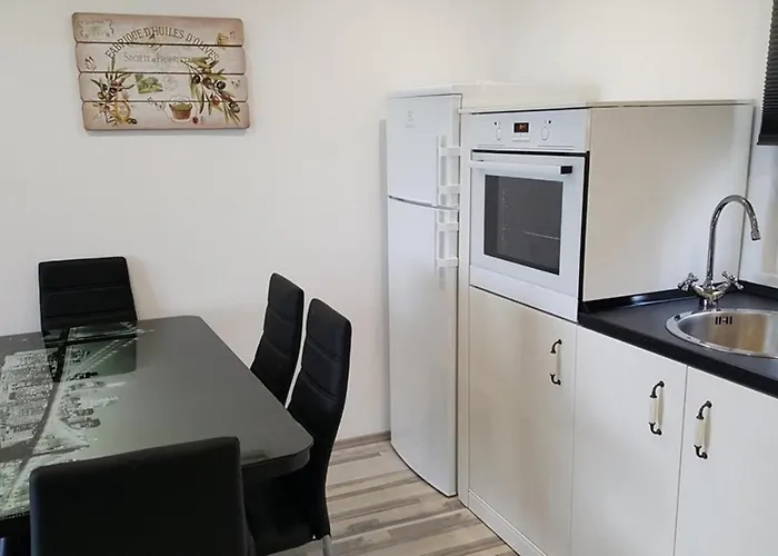 Holiday home Smokvica *